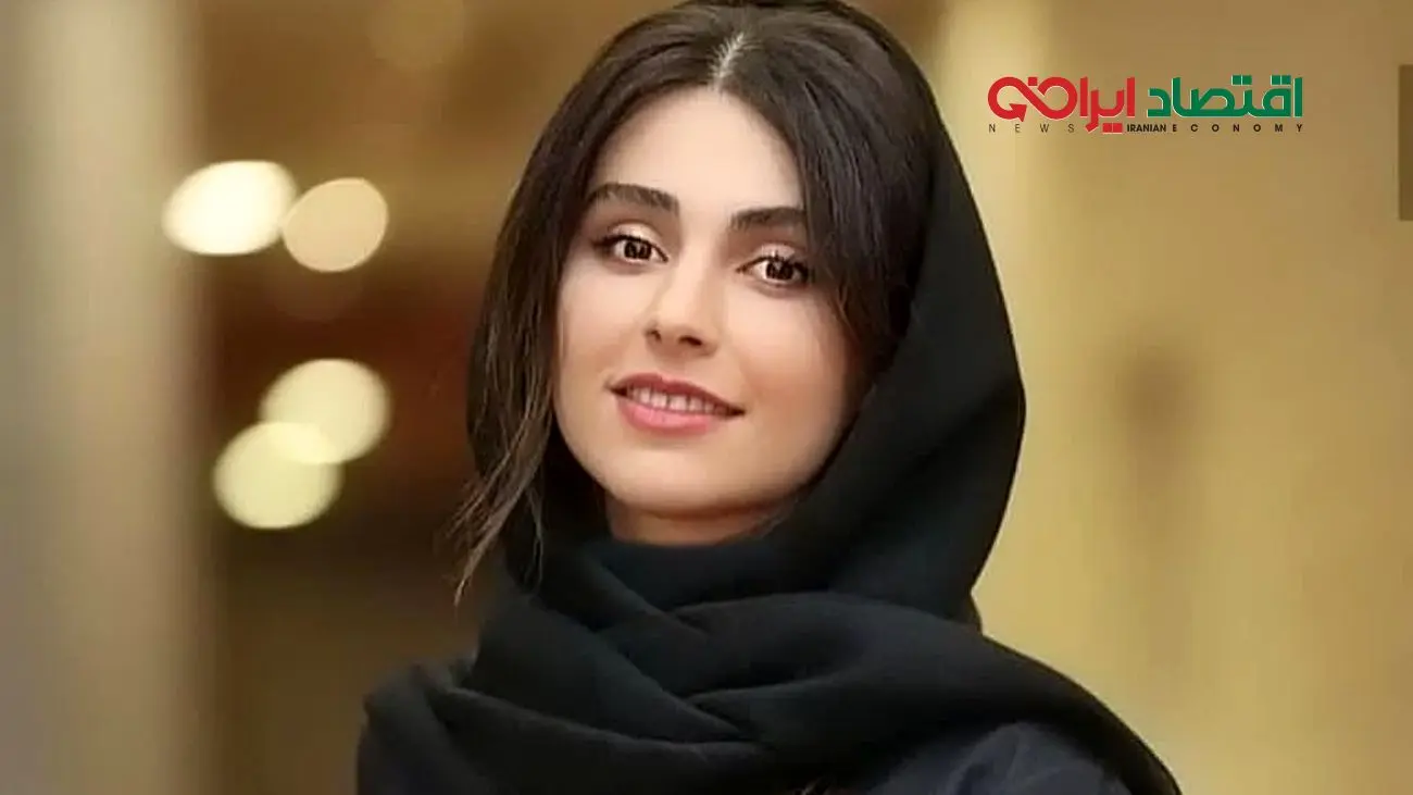 عکس حیرت‌انگیز لاله مرزبان در برج ایفل؛ وقتی وقار با هنر ترکیب می‌شود!