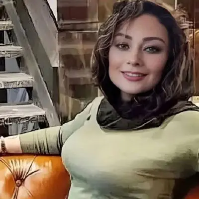 آغوش مادرانه یکتا ناصر برای سوفیا در سواحل خیره‌کننده شمال + عکس