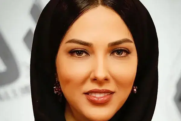 کیک تولد پاپیونی و دخترانه لیلا اوتادی / سلیقه جذاب خانم بازیگر برای تولد 41 سالگی !