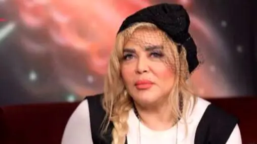 استایل لاکچری بهاره رهنما با لباس ورساچه مخصوص ساحل! +فیلم
