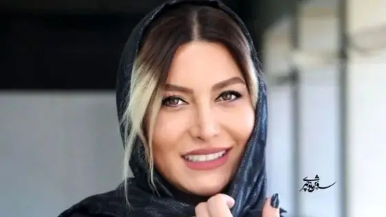 سلفی جذاب فریبا نادری با شال پلنگی پر زرق و برق +عکس