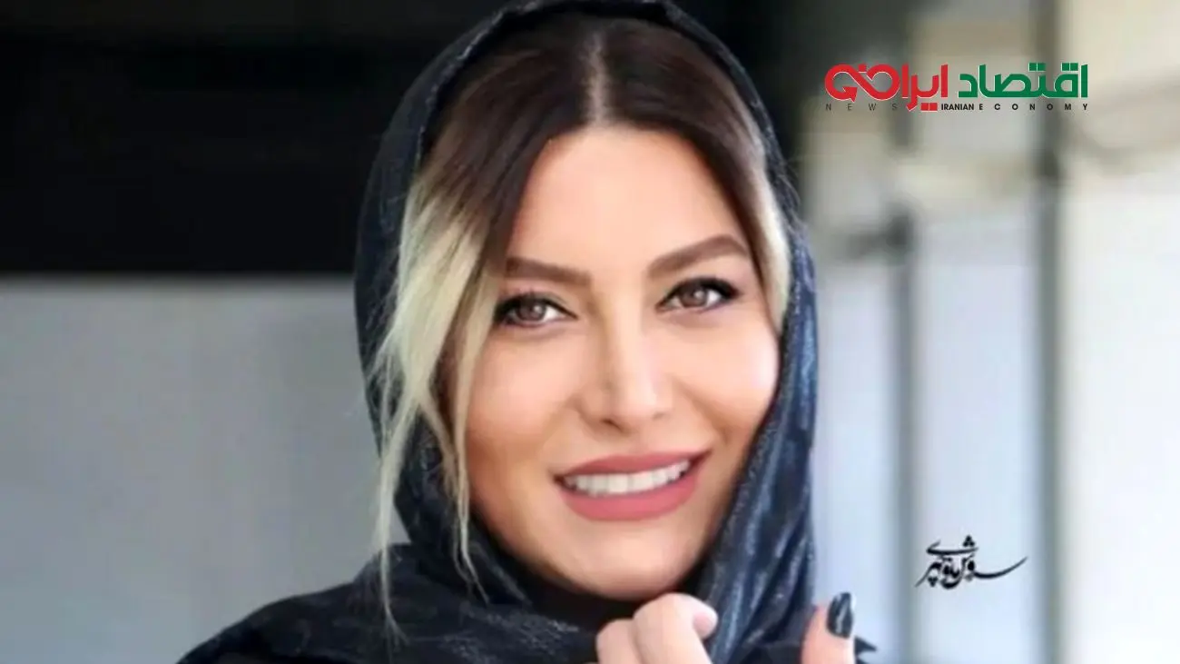 سلفی جذاب فریبا نادری با شال پلنگی پر زرق و برق +عکس