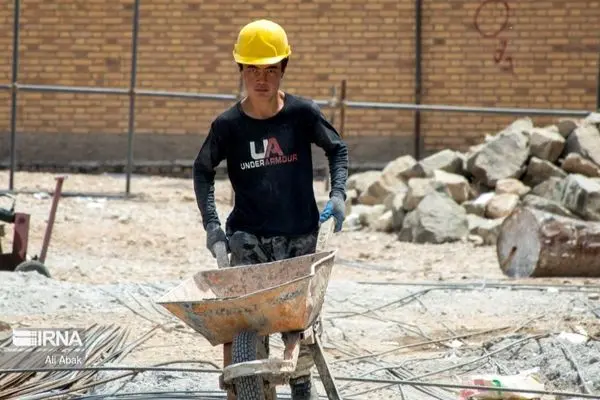 خط فقر 55 میلیونی/ حقوق‌ها باید چقدر افزایش یابد؟