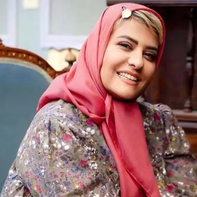 رابعه اسکویی با تیپ ساحلی جذاب در کنار خلیج فارس +عکس