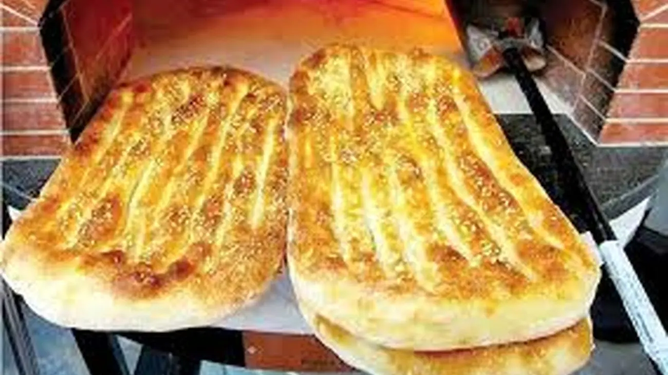 نرخ دستوری چه بر سر صنعت آرد و نان آورد؟!