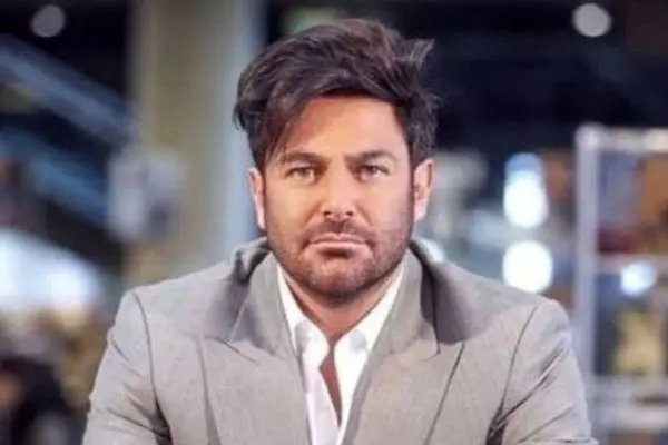 دکوراسیون لاکچری خانه رضا گلزار با گربه خاص و تابلوهای هنری