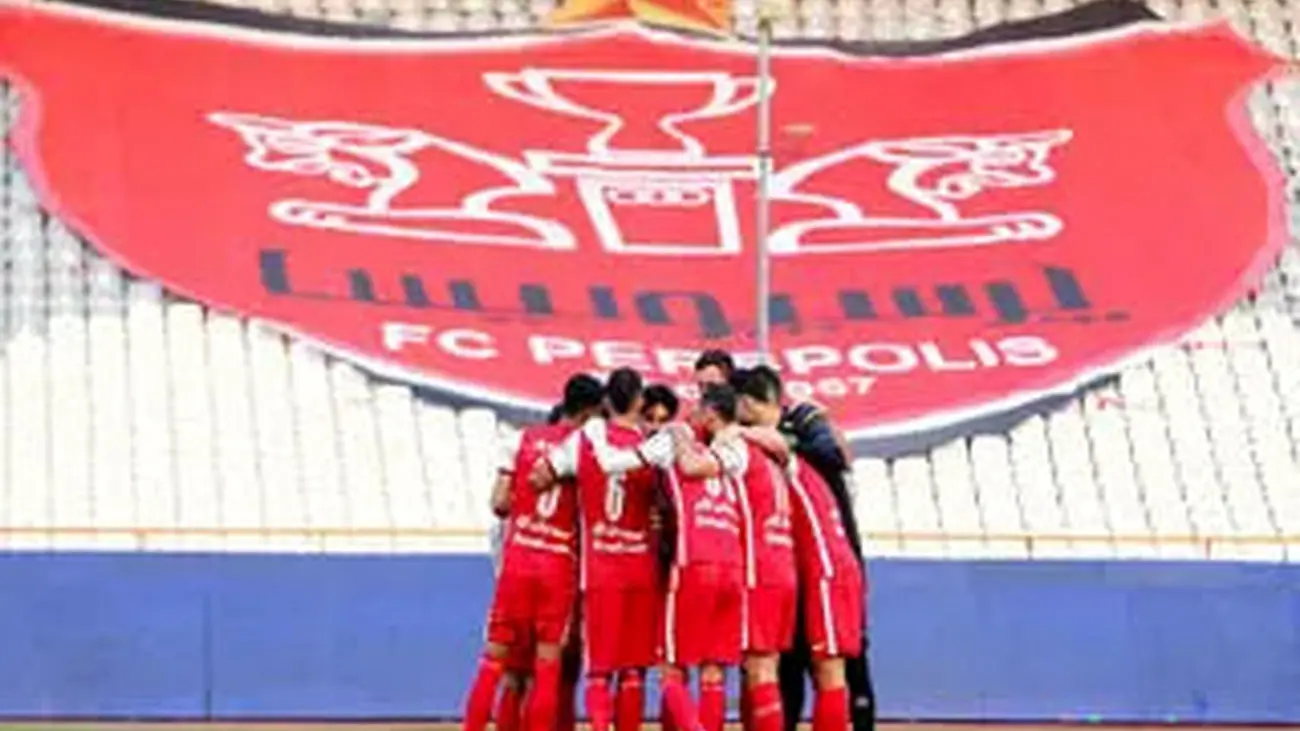 مدافع پرسپولیس دربی را از دست داد