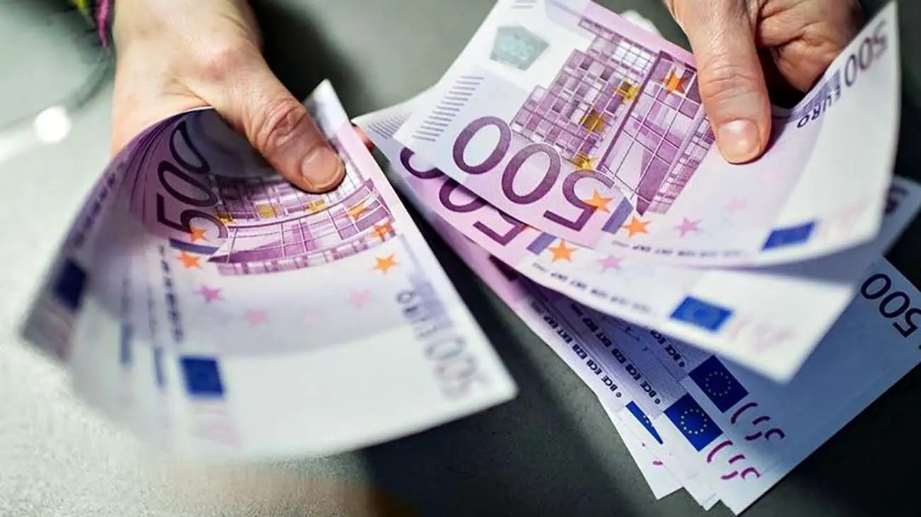 قیمت دلار و یورو در مرکز مبادله ایران امروز ۲۹ بهمن ۱۴۰۲
