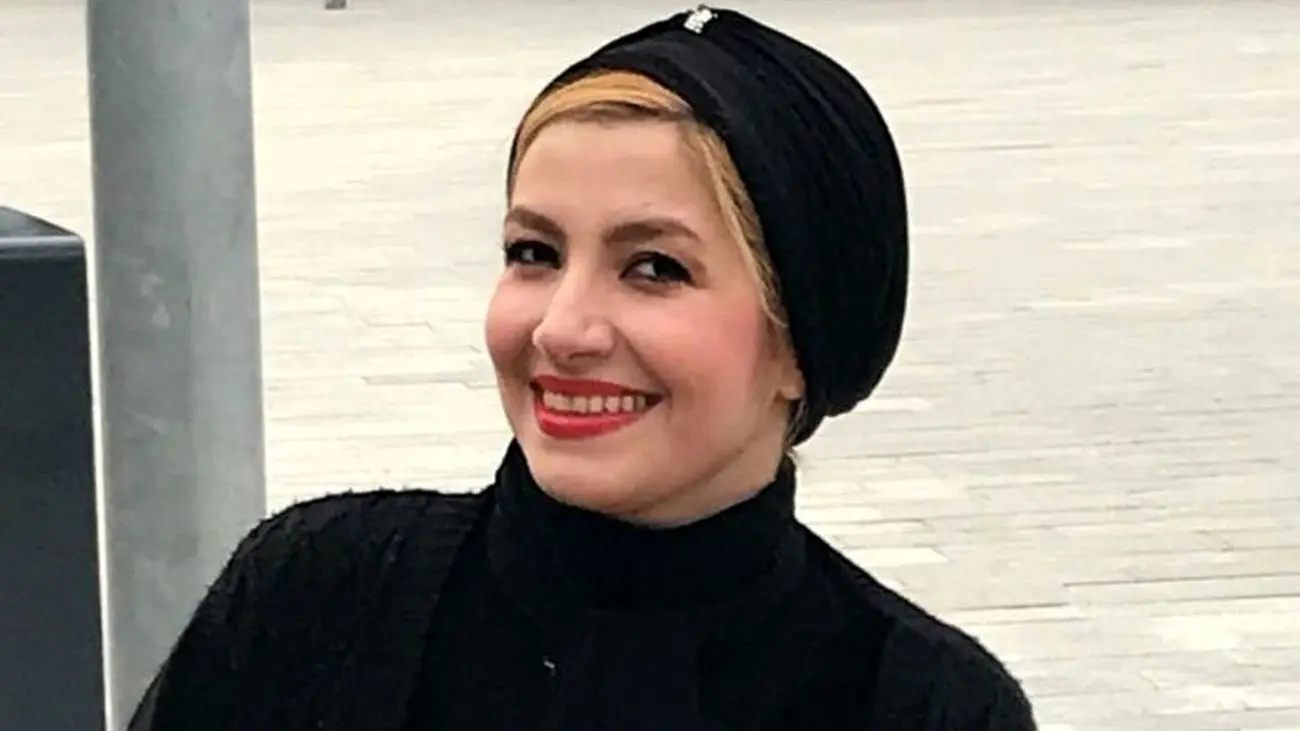 تغییرات شوکه کننده خاله شادونه از تلویزیون تا واقعیت ! / جلف بازی خانم مجری بدون چادر !