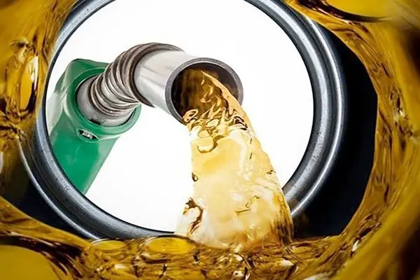 جزییات جدید درباره قیمت بنزین / بنزین گران می‌شود؟