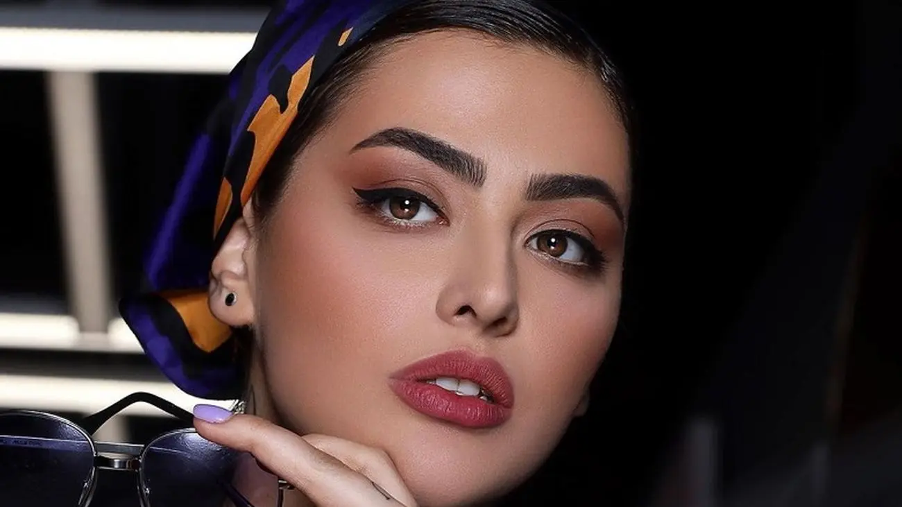 این پسر مرموز عشق جدید ریحانه پارسا است / بعد از مهدی کوشکی سراغ پسرهای ترکیه رفت !