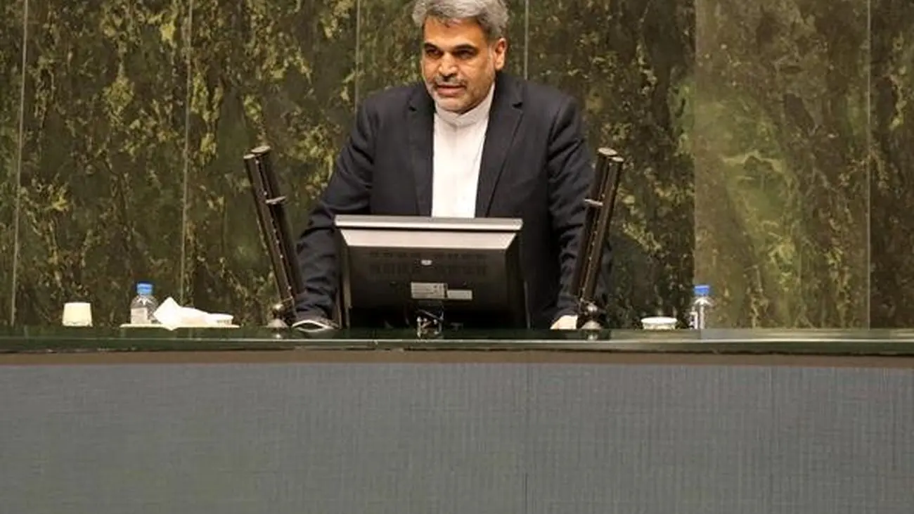نماینده مجلس: بانکها اقدامی برای پرداخت وام انجام نمیدهند