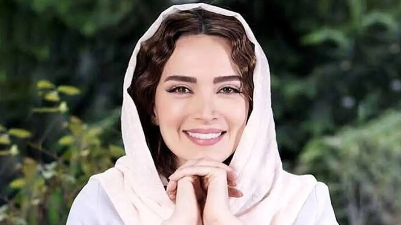 جدیدترین عکس از بهنوش طباطبایی با استایل کم حجابش ! / خانم بازیگر خودشیفته شد !
