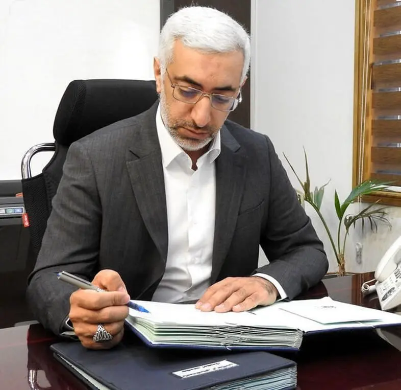 نامه عشقی به دادستان کل کشور / به سهامداران اطلاعات گمراهکننده دادهاند