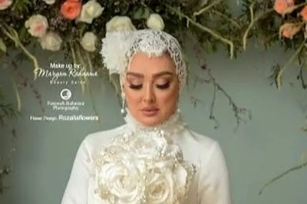 کارت عروسی لاکچری و دسته گل خاص الهام حمیدی به سبک سلطنت عثمانی