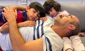 ویدئو: چیدمان رویایی منزل محسن تنابنده، نقی معمولی پایتخت! از آباژور طلایی تا کابینت‌های مدرن