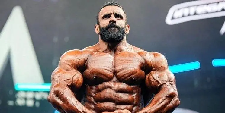 صمیمیت مشکوک هادی چوپان با یک زن بدنساز ! / این عکس همه چیز را لو داد !