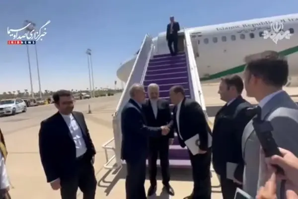 علی لاریجانی وارد ریاض شد؛ استقبال گرم مقامات عربستان