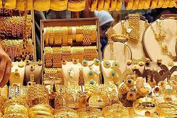 نرخ دلار، فرمانده بازار طلا / معامله‌گران در حالت انتظار