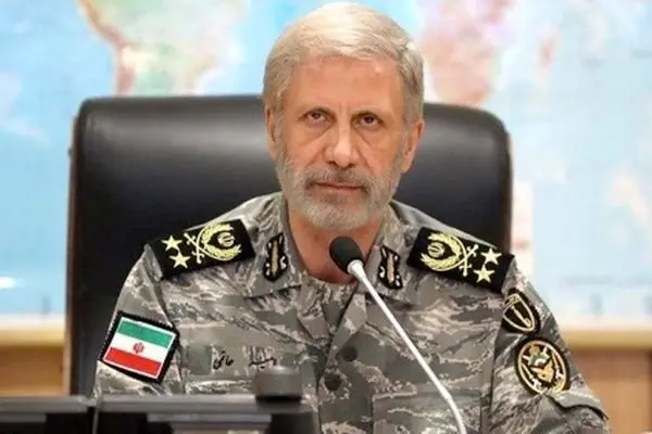 فرمانده ارتش: خطر دشمن را نباید پایان‌یافته دانست
