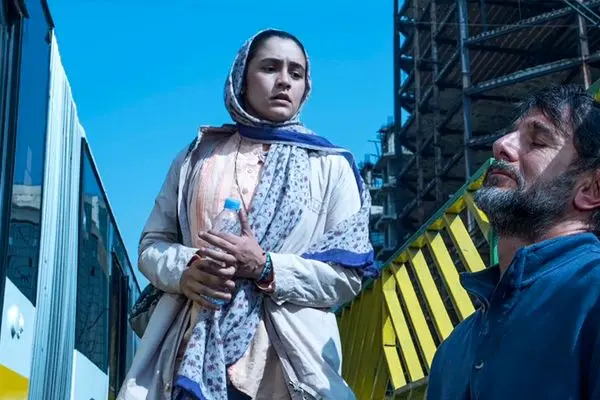 این عکس امین حیایی همه را شوکه کرد / آقای بازیگر از ژست عجیبش رونمایی کرد !