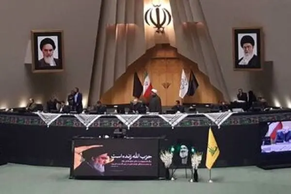 تصویری متفاوت از نماینده‌ای که با لباس حزب الله به مجلس آمد