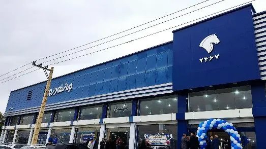 بررسی تاثیر برخورد تعزیراتی با ایران‌خودرو بر دلار 100 هزار تومانی