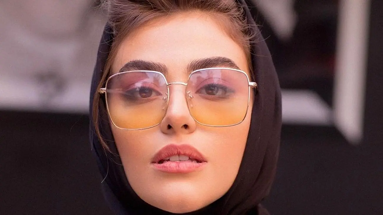 عکس های جدید از ریحانه پارسا در ترکیه / غم و اندوه موج می زند !