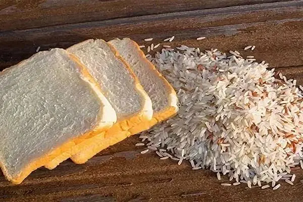 گرسنگی با طعم برنج ایرانی و نان طبقاتی!
