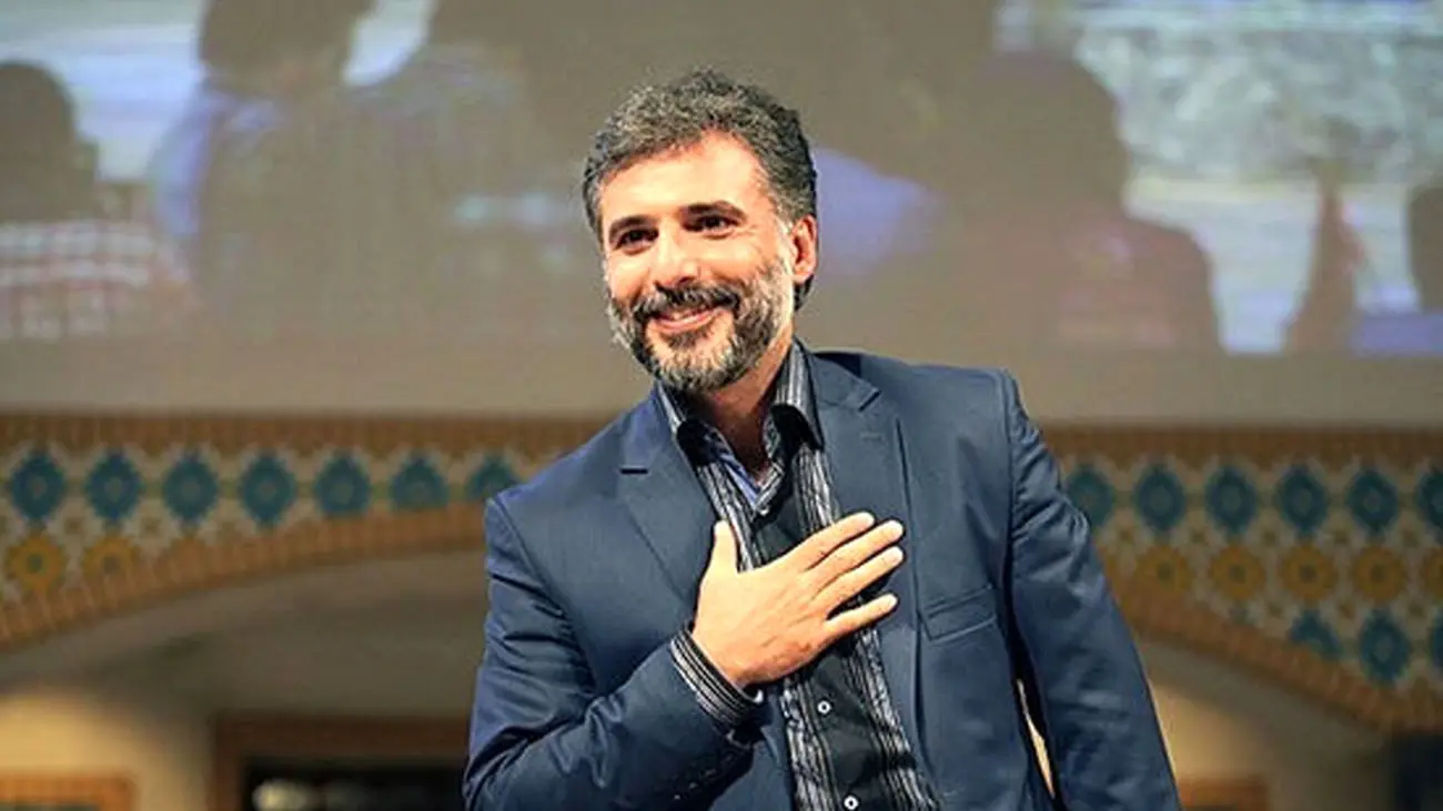 عکس متفاوت از سید جواد هاشمی در جشن تعیین جنسیت نوه اش / خیلی بعید بود !