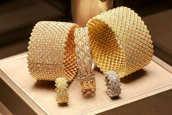 قیمت طلای ۱۸ عیار امروز چهارشنبه ۵ دی ۱۴۰۳  + جدول