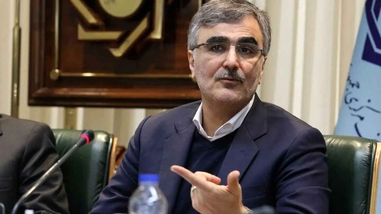 فرزین با چمدان درهم از امارات باز می گردد؟