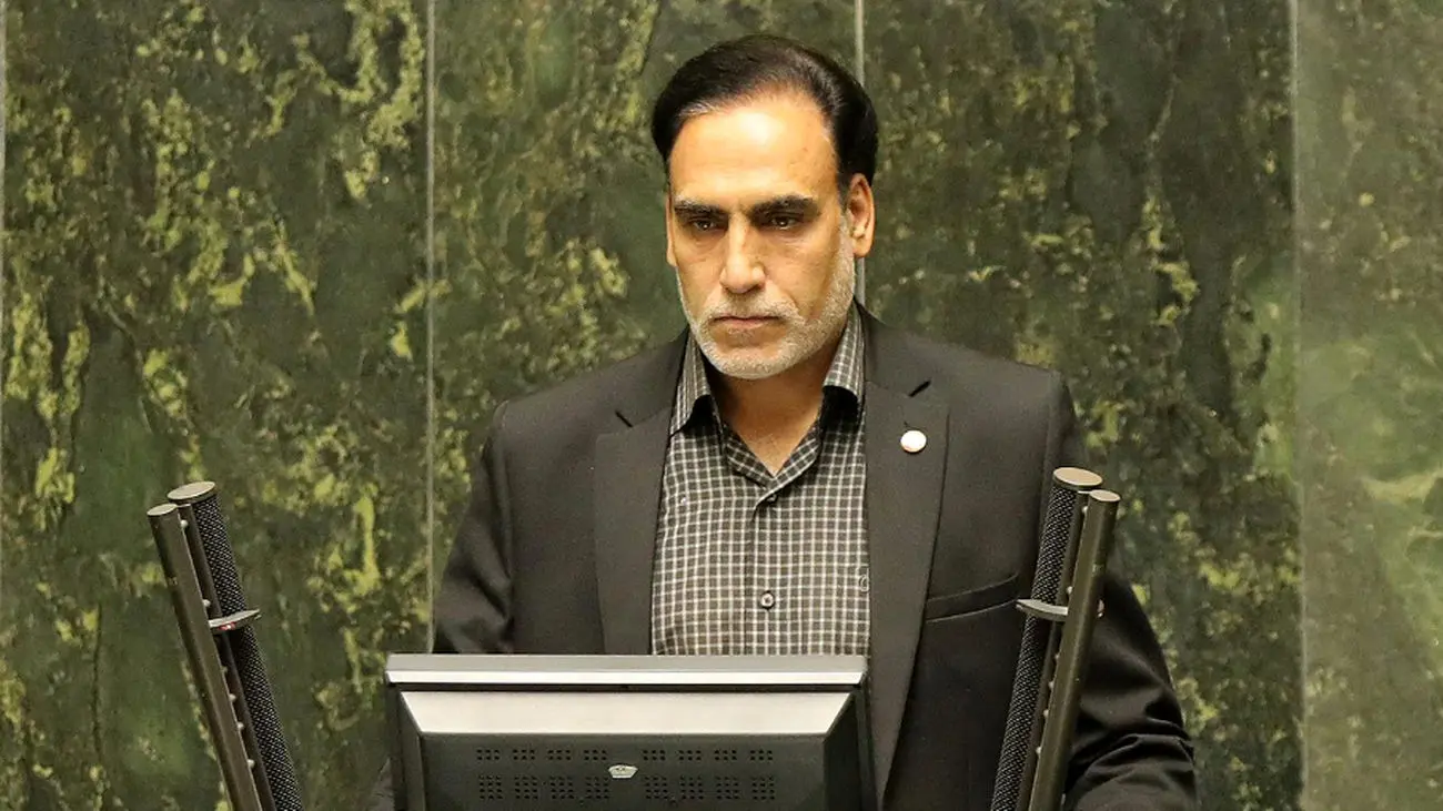 هشدار جدی نماینده مجلس به وزارت کشاورزی/ بدون برنامه پیاز و موز یکی می شود