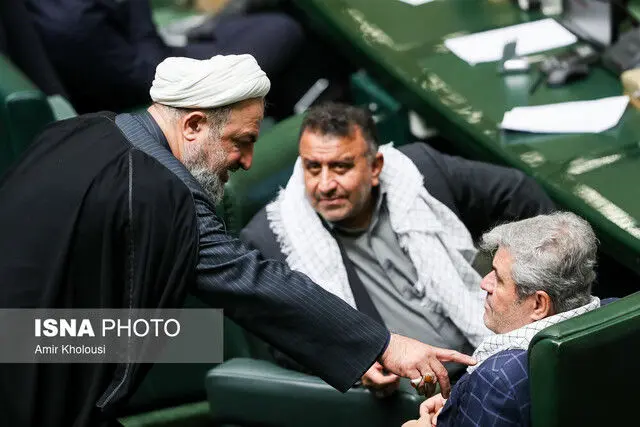 بادامچی: جریان های رقیب دولت از سنگ اندازی دست بردارند