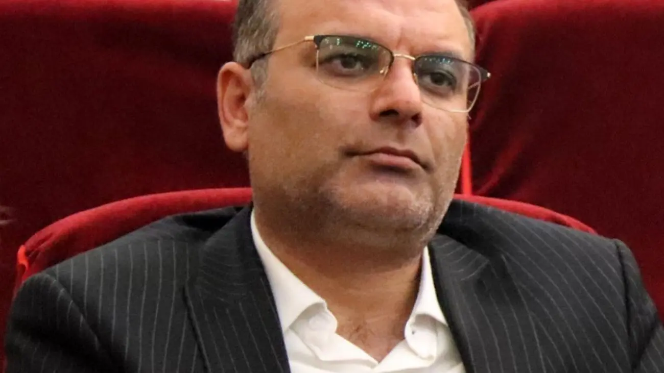 نماینده مجلس: اگر به وزیری رای اعتماد ندادیم به خاطر کمک به پزشکیان است!