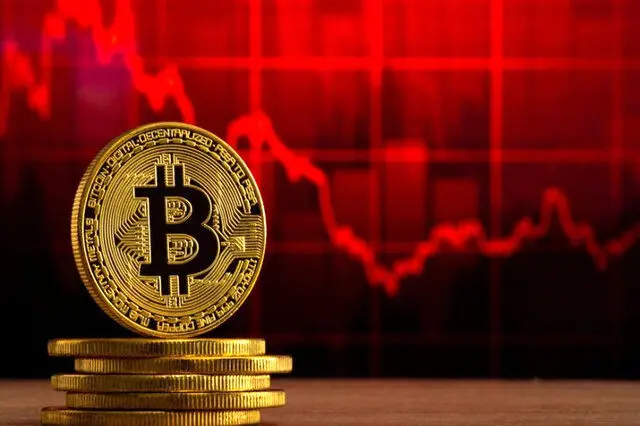 بدترین سناریو برای بیتکوین/ امکان قیمت تا 7 هزار دلار!