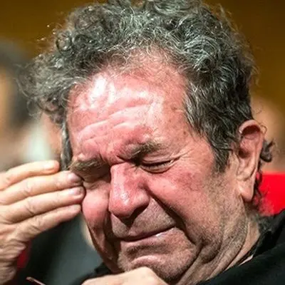 خسرو شکیبایی و کیومرث پوراحمد در استقبال از داریوش مهرجویی در منزل ابدی