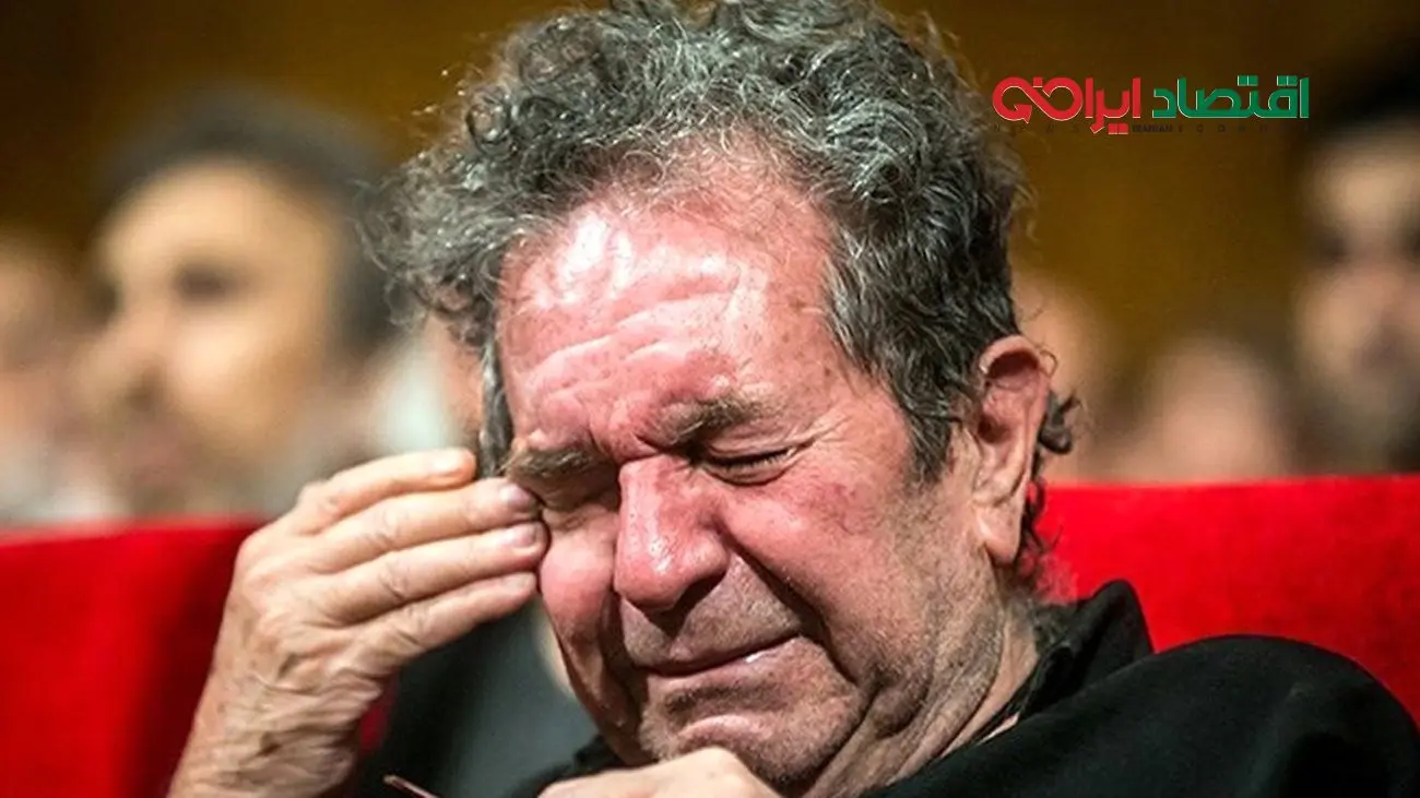 خسرو شکیبایی و کیومرث پوراحمد در استقبال از داریوش مهرجویی در منزل ابدی