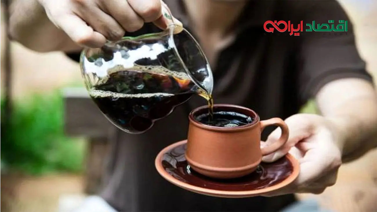قهوهخوری در کافههای تهران چقدر آب میخورد؟