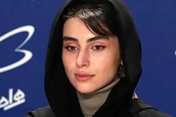 خاطره خنده‌دار لاله مرزبان از قطع برق در بانک: آبان بگو ثابت نمرده!