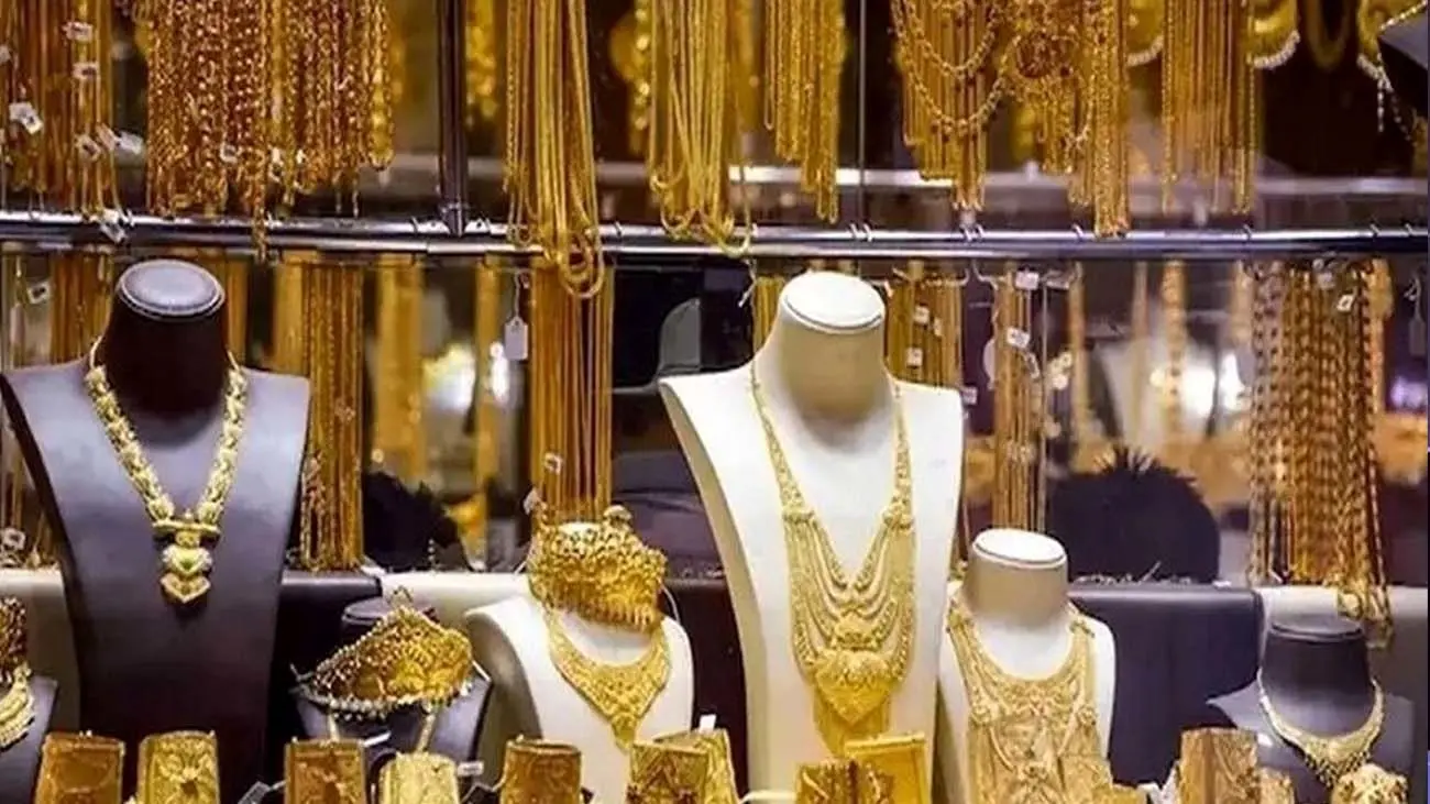 معاملهگران طلا چشم به دلار دوختهاند/سقوط در راه است؟