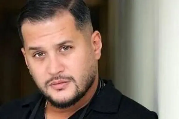 عکس جذاب از مادر واقعی سیاوش خیرابی، ستاره سریال آوای باران!