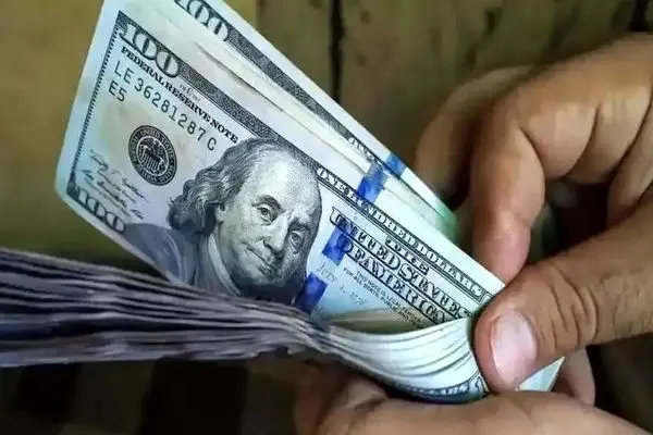 روز سرنوشت‌ساز برای قیمت دلار / ریزش یا جهش؟