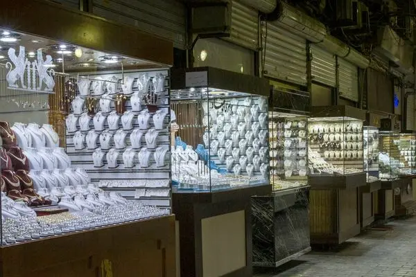 قیمت طلای ۱۸ عیار امروز پنجشنبه ۱ شهریور ۱۴۰۳ 