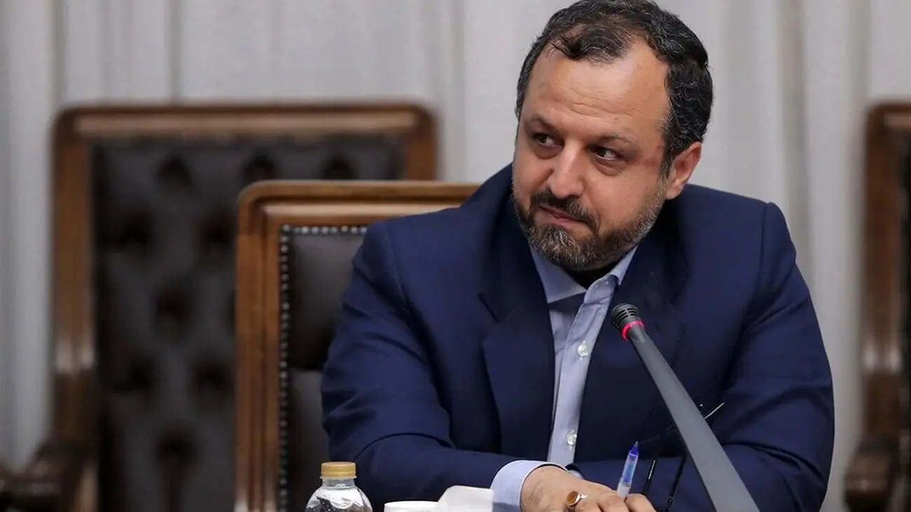 بنزین گران نمیشود/ دولت قبل باید در مورد بدهی ها توضیح دهد