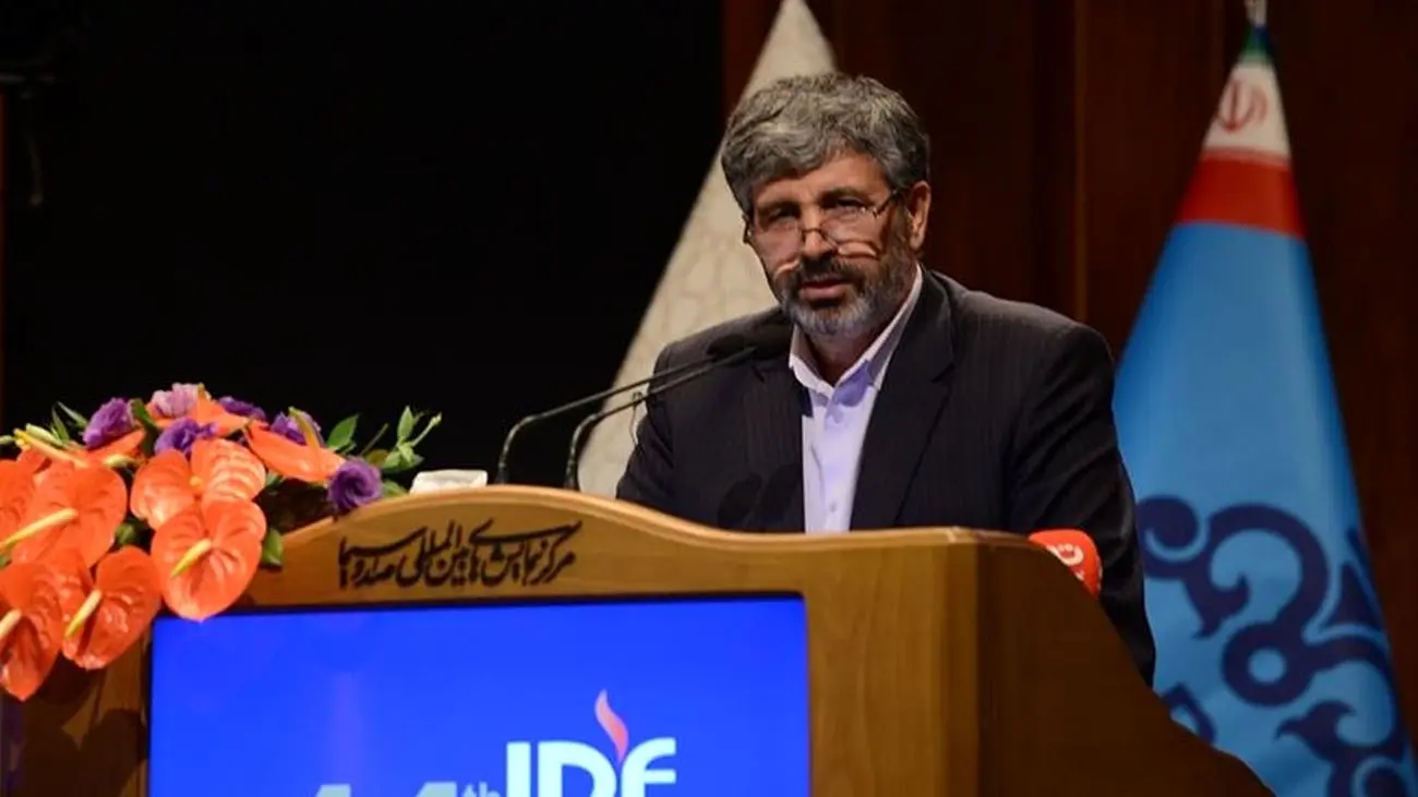 صنعت پتروشیمی در اوج تحریم ها به کمک اقتصاد ایران آمد