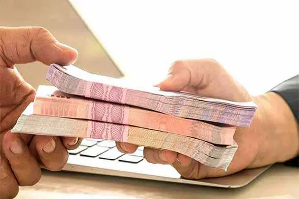 تسهیلات بانکی هم سهم ثروتمندان / فاصله های نجومی چگونه پر خواهد شد؟