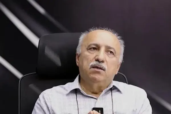 فیلم/انتقاد یک اقتصاددان از تک نرخی شدن ارز/کسری بودجه را نباید از جیب مردم تأمین کرد!
