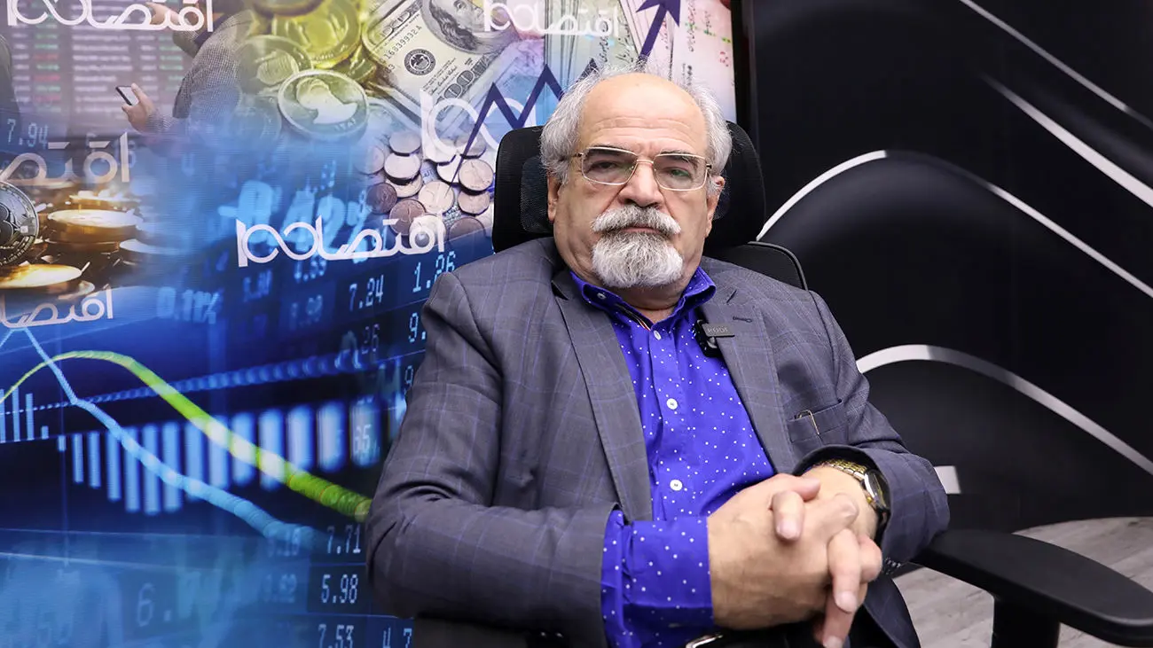 روایتی از بلایی که احمدی نژاد بر سر دریاچه ارومیه آورد/ مانند آبکش آن را سوراخ کردند و خشک شد+ فیلم