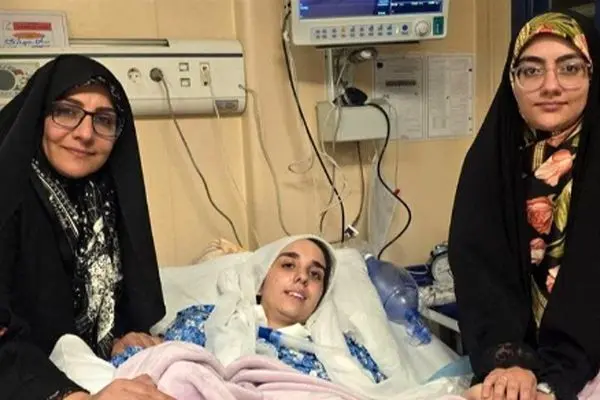 فهیمه هاشمی‌تبار پس از ۱۱۲ روز، خبر شهادت والدینش را در اینترنت خواند